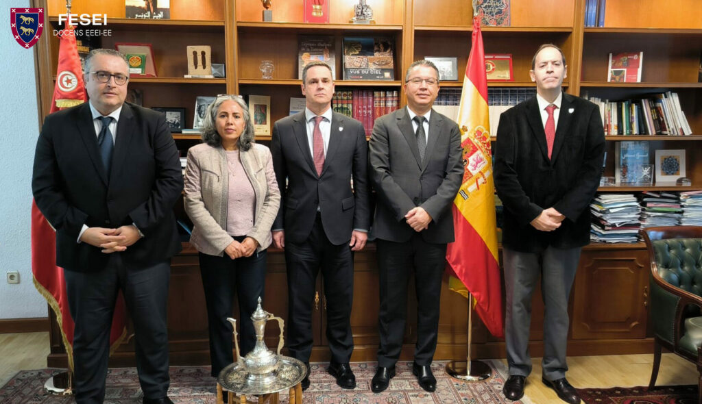 La República Tunecina, situada entre Argelia y Libia, es un actor geoestratégico para los intereses de España en materia económica, de control de la inmigración y de seguridad en una región tan sensible como el Magreb y el Mediterráneo central.