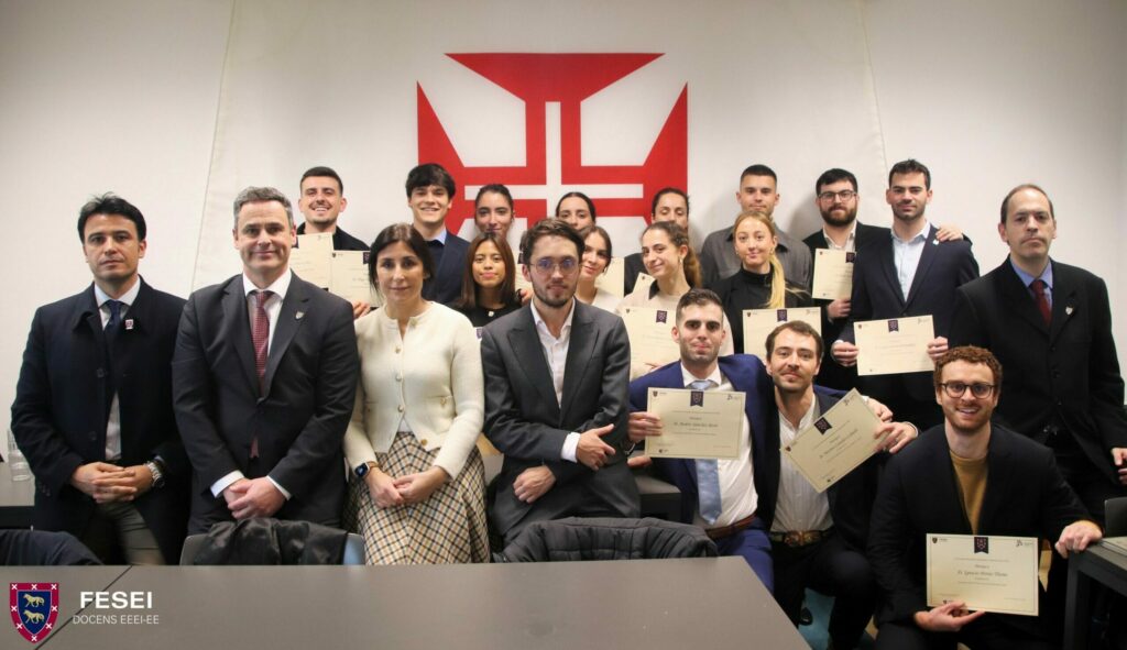 Del 9 al 11 de febrero, la Fundación de Estudios Estratégicos e Internacionales, dentro del programa de alta formación del Máster en Liderazgo, Diplomacia e Inteligencia, Oficial Analista de Inteligencia, realizó un viaje institucional y formativo a Portugal. 